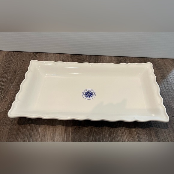 Other - NEW!! Gorgeous Wavy Edge Platter